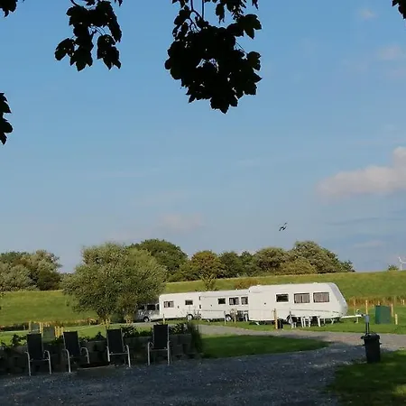 Mietwohnwagen Auf Dem Campingplatz Westerkoog Bei Busum Hedwigenkoog