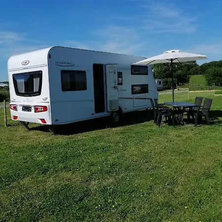 Mietwohnwagen Auf Dem Campingplatz Westerkoog Bei Busum * Hedwigenkoog